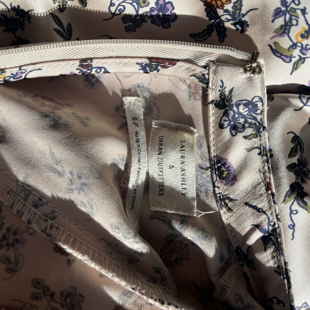 Women's Lauren Ashley X UO Mini Satin Floral Ruffled Twee Cottagecore Dress S-P - Picture 7 of 11
